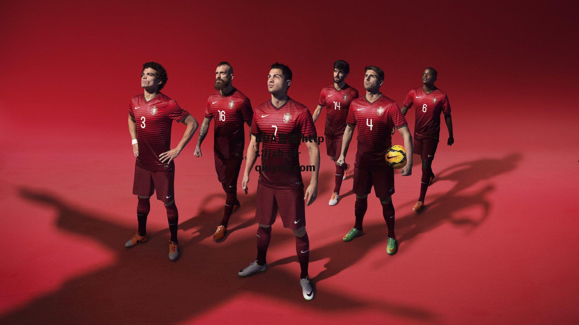 杜兰特无意砸到场边老球迷 赠送签名球鞋以示歉意