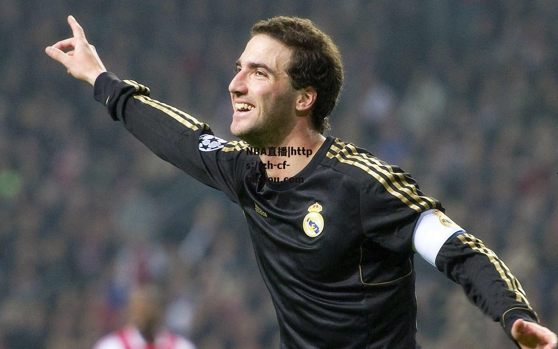 弗兰克魔咒延续！埃梅里再成克星，执教生涯对决难求一胜