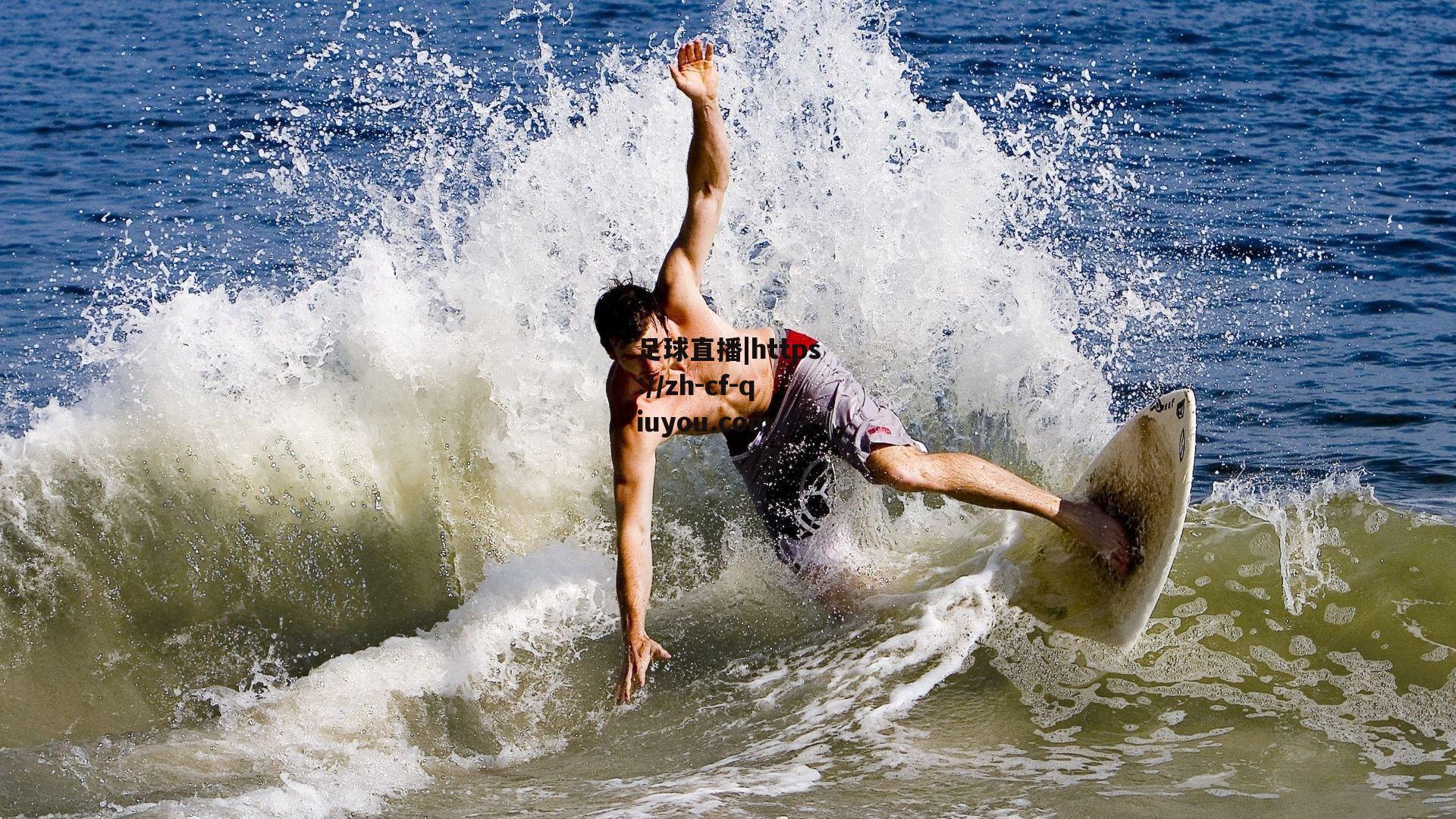 安菲尔德惊现主场崩盘！利物浦0-3惨败诺丁汉森林，七轮六负陷泥潭，锋线双星集体迷失